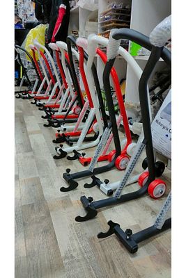 MOTOSİKLET KALDIRMA SEHPASI PADOK SEHPA MOTORSİKLET SEHPA DESTEKLİ SİYAH ürün fotoğrafı