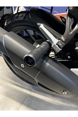APACHE RTR 200 uyumlu  MOTOSİKLET TAKOZU 2 Li Set Siyah ürün fotoğrafı