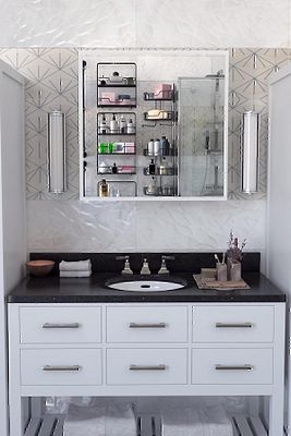2 Kapaklı Aynalı Banyo Dolabı Çok Amaçlı Banyo Dolabı ürün fotoğrafı