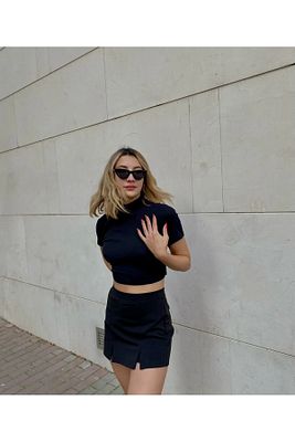 Siyah Çift Yırtmaçlı Şort Etek ürün fotoğrafı