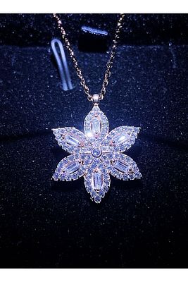 Işıklı Kutuda 925 Ayar Gümüş Lotus Çiçeği Kolyesi Rose Gold ürün fotoğrafı