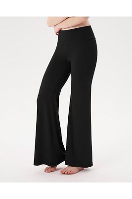 Siyah Şortlu Yoga Pantolon İnce Dökümlü Yoga Pantolon ürün fotoğrafı