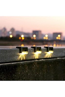 Solar Güneş Enerjili Şarj Edilen Köşebent Merdiven Veranda Bahçe Led Lamba Siyah (1-adet) ürün fotoğrafı