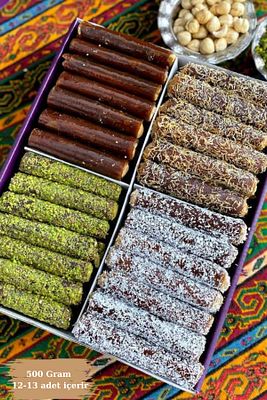 Gümüşhane Karışık Rulo Pestil Fındık Ezmeli 500 Gram (Antep Fıstıklı-Kadayıflı-Hindistan Cevizli) ürün fotoğrafı