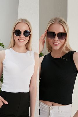 Kadın Siyah Beyaz Halter Yaka 2'li Crop Bluz ürün fotoğrafı
