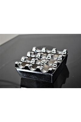 Metal 9 Delikli Kültablası Küllük Kül Tablası ürün fotoğrafı