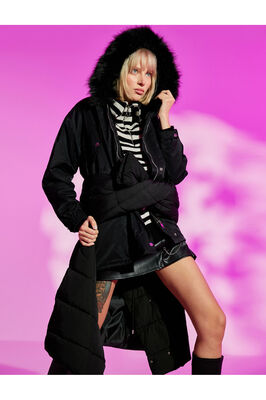 Kapüşonlu Parka Suni Kürk Detaylı ürün fotoğrafı