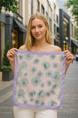 13934 Açık Çiçek Desenli Lila Saten Bandana Fular ürün fotoğrafı