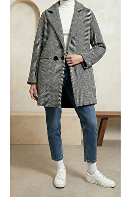 Kadın Gri BalıkSırtı Desenli Premium Kalite Kaşe Kaban ürün fotoğrafı