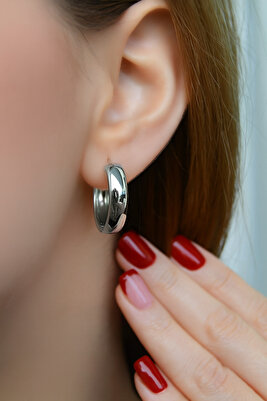 Gümüş Renkli Bombeli Halka Küpe ürün fotoğrafı