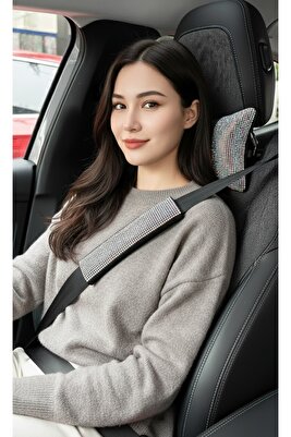 Pırlanta Taşlı Boyun Yastığı Ve Emniyet Kemer Pedi ürün fotoğrafı