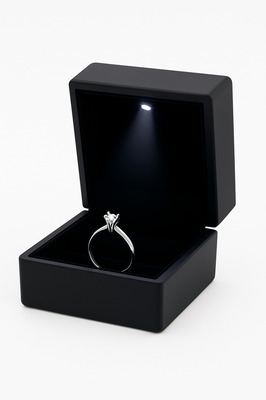 LED Işıklı Siyah Tektaş Yüzük Kutusu – Işıklı Premium Sunum Kutusu Sadece Kutu ürün fotoğrafı