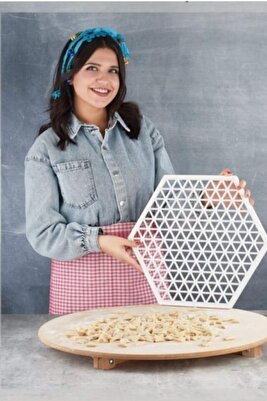 Pratik Üçgen Mantı Kalıbı Xl 40cm Mantımatik Hamur Kesme Aparatı Vp-089 ürün fotoğrafı