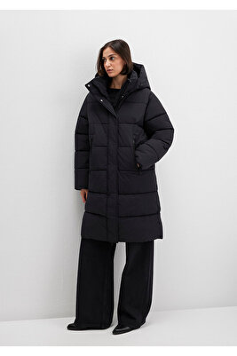 Kapüşonlu Siyah Uzun Şişme Mont 1110228-900 ürün fotoğrafı