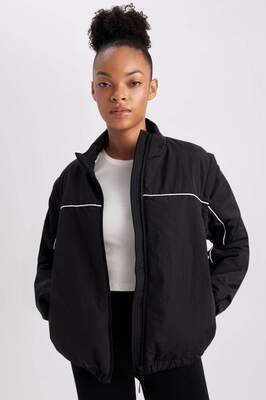 Su İtici Mont Rüzgar Geçirmez Dik Yaka Çıkarılabilir Kol Detaylı Cepli Astarlı B2419AX24SP ürün fotoğrafı