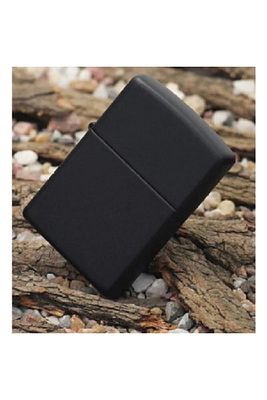 Zippo Modeli Siyah Benzinli Çakmak ürün fotoğrafı