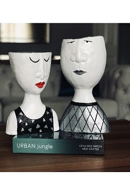 Dekoratif Insan Yüzlü Vazo ürün fotoğrafı
