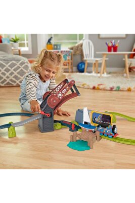 Thomas Ve Arkadaşları Skiff Açılır Köprü Macerası Hgx65 ürün fotoğrafı