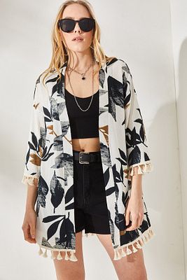 Kadın Taş Siyah Püsküllü Salaş Örme Kimono KMN-00000056 ürün fotoğrafı