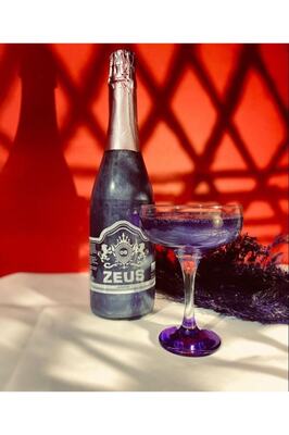 Alkolsüz Böğürtlen Aromalı Içecek ürün fotoğrafı