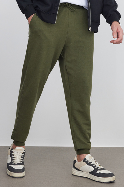 Men's Regular Fit Classic Cut Waist-Tie Jogger with Pockets Elasticated Cuffs Khaki Sweatpants
