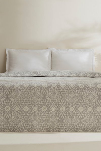 Ansel Double Acrylic Blanket Light Gray