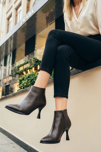 Brown Women's Boots & Booties 17525