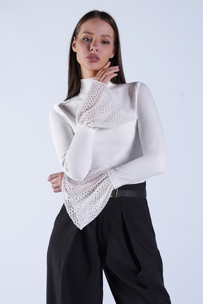 Ecru Turtleneck Blouse with Lace Detail on Sleeves Alc-X15157