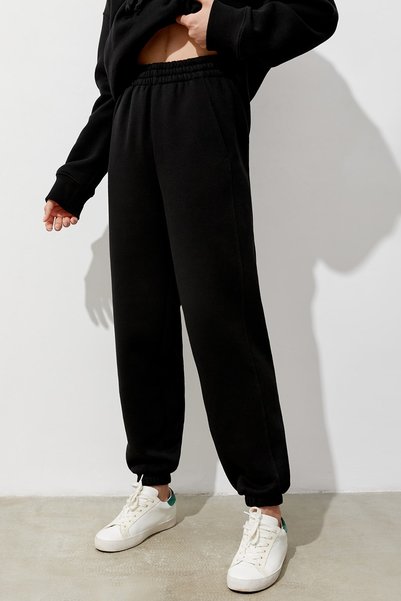 Women's Black Comfort Fit Sweatpants Mg1353