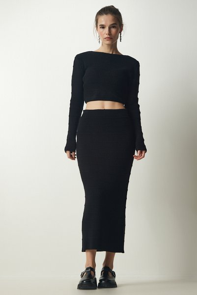 Woman's Black Ribbed Crop Knitwear Sweater Skirt Set YY00190
