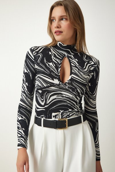 Women's Black Cut Out Detailed Patterned Knitted Blouse RX00037