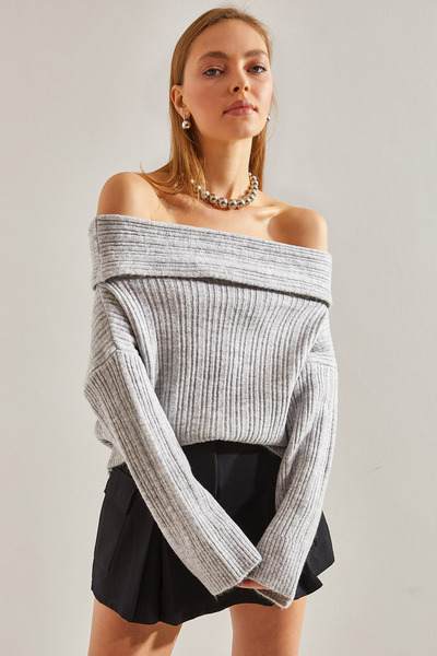 Women's Gray Degaje Collar Sweater 40981004
