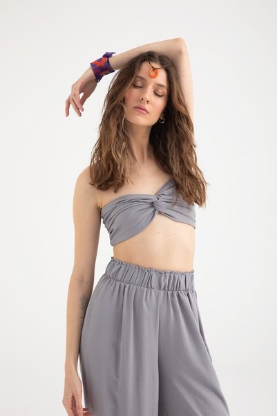 Lagom Knot Crop Top Gray