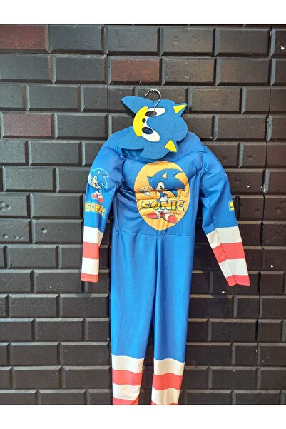 Костим на Sonic со мускулест модел