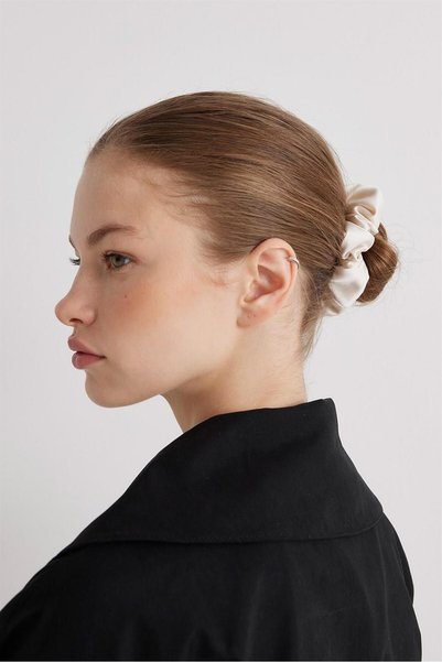 Ecru Satin Buckle