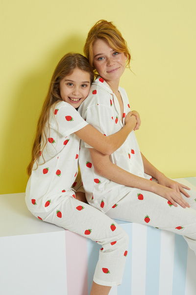 Ecru Multicolor Knitted Buttoned Pajama Set