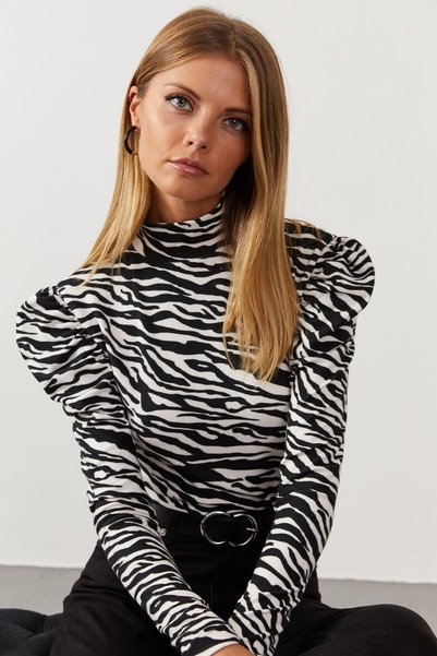 Women's Black-White Balloon Sleeve Zebra Pattern Blouse EY1062