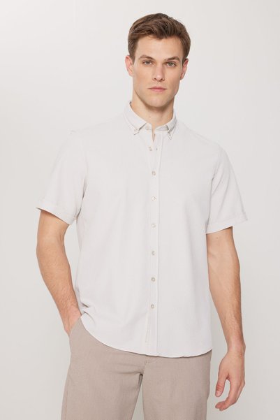 Men's Beige Slim Fit Narrow Cut Button Collar Seersucker Patterned Shirt