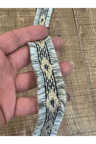 ЕТНИЧКА ДВОСТРАНА ЛЕНТА СО РЕСИ ЗА ШИЕЊЕ ОБЛЕКА ШИРИНА 3 CM (1 МЕТАР) Сива