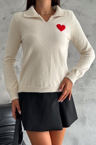 Women's Beige Standard Size Polo Collar Heart Cotton Knit Sweater