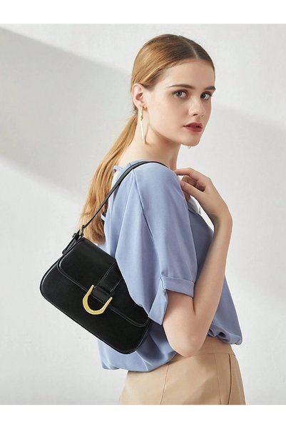 Patent Leather Black Adjustable Strap Hand-Shoulder Bag with Magnet and Zipper Closure 263
