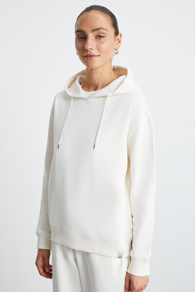 Blerta Women's Relaxed Fit Kangaroo Pocket Hooded Ecru Sweatshirt