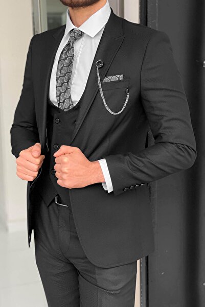 Slim fit костум со елек