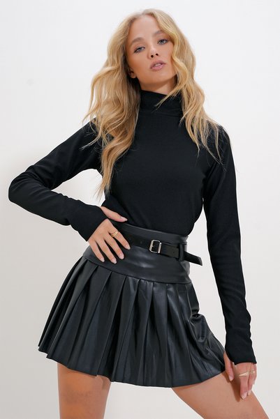 Black High Neck Finger-Loop Knitwear Blouse Alc-X12710
