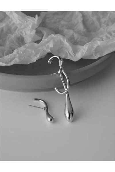 Silver Color Music Note Earrings with Asymmetric Design