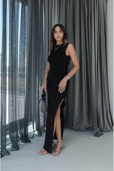 Black Back Low-cut Slit Dress