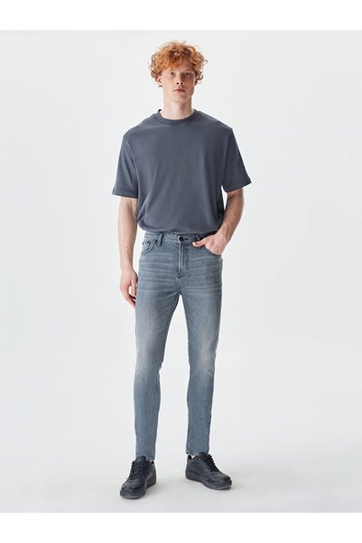 Smarty Y Slim Leg Mid Waist Jeans