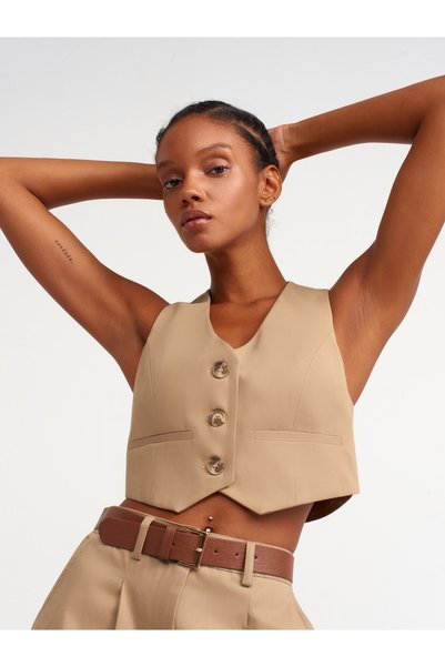 60553 Short Vest- Camel