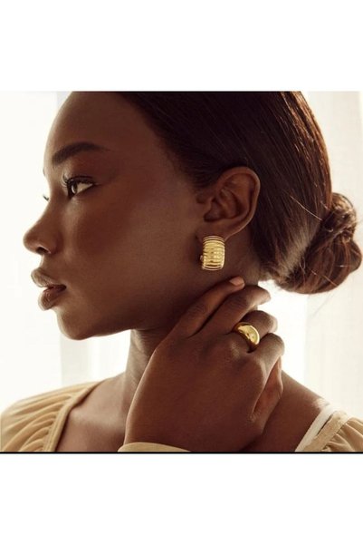Trendy Women's Earrings - Gold Serrated
