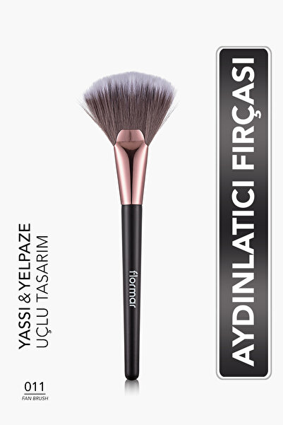 Четка за хајлајтер во форма на лепеза - Fan Brush - 011 - 8690604597765